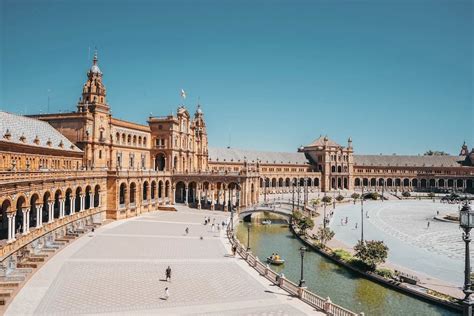 17 Famous Buildings In Spain You Need To Know