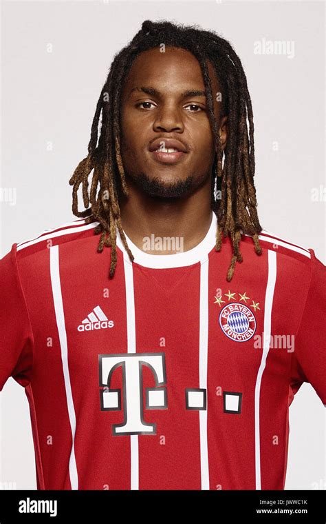 HANDOUT German Bundesliga Official Photocall FC Bayern Munich For