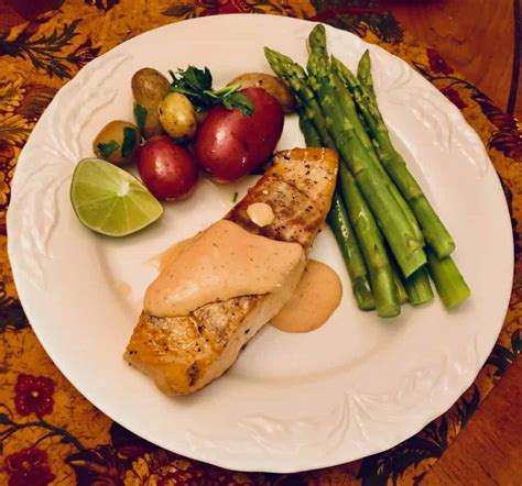 Ina Garten S Seared Salmon With Spicy Red Pepper Aioli C H E W I N G T H E F A T