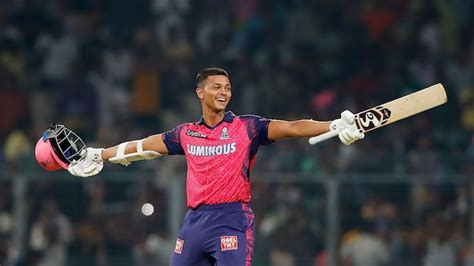 Ipl 2024 Yashasvi Jaiswal Gets Heros Welcome From Rajasthan Royals