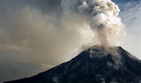 St Vincent Fears Volcanic Eruption And Orders Evacuation Yardhype