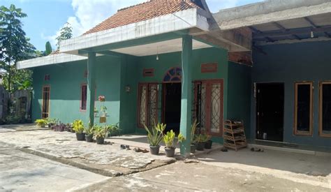 Dijual Rumah Asri Dan Halaman Luas Talang Kelapa Palembang IN Come Realty