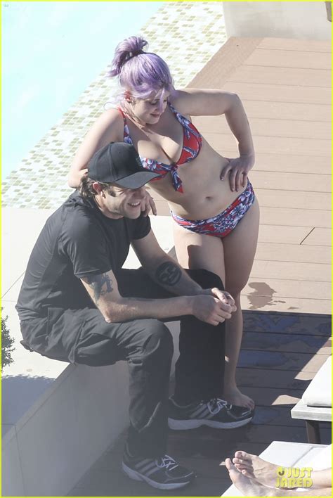 Kelly Osbourne Sydney Bikini Babe Photo Bikini Kelly Osbourne Photos Just Jared