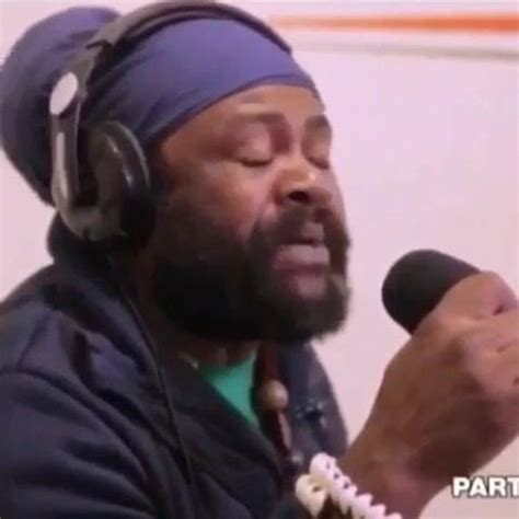 Oh if jah bless you along that way, You have to give thanks and praise ...