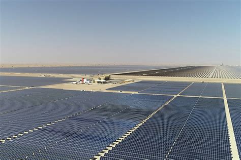 Al Maktoum Solar Park Adds Another 300mw To Dubais Clean Energy