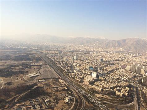 Vogelperspektive Der Autobahn Und Teheran Stadt Von Oben Milad Turm