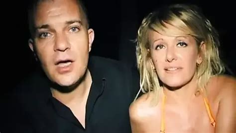 Mollige schlampe saugt ihren kitzler während sie einen dildo reitet orgasmen schüttelt xHamster