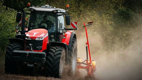 Siew Kukurydzy Na Pustyni Massey Ferguson S Vaderstad Youtube