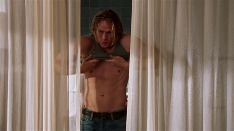 AusCAPS Jason Lewis Shirtless In Sex And The City 6 07 The Post It Always Sticks Twice