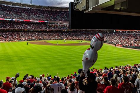 Photos Cincinnati Reds Lose To Cleveland Guardians