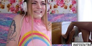 CARLY RAE SUMMERS REACTS TO JAMES DEEN VS SARA LUVV HONEST PORN REACTIONS HPR Tnaflix