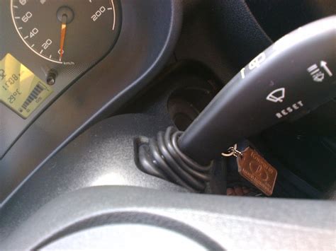 Пыльники подрулевых переключателей — Lada Гранта (1G), 1,6 л, 2014 года ...