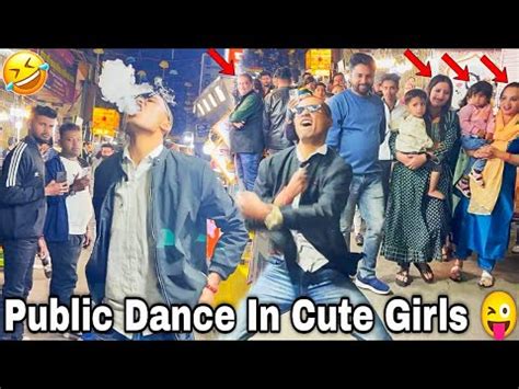 Sarafa Bazar Me Etni Ladkiyo Ke Samne Kiya Dance Indore Cute Girls