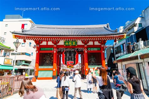 東京 浅草 雷門の写真素材 209411420 イメージマート