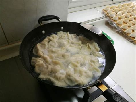 我吃過的最好吃的芹菜餃子想知道怎麼做的嗎 每日頭條