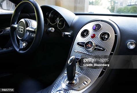 Bugatti Veyron Photos and Premium High Res Pictures - Getty Images