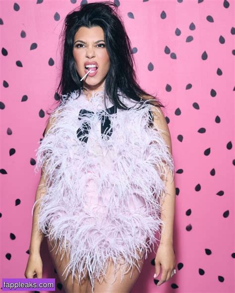 Kourtney Kardashian Nude Onlyfans Photo 32 The Fappening Leaked Photos