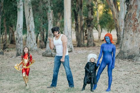 Family-Halloween-Costume-Ideas -X-Men-Avengers-DC Comics