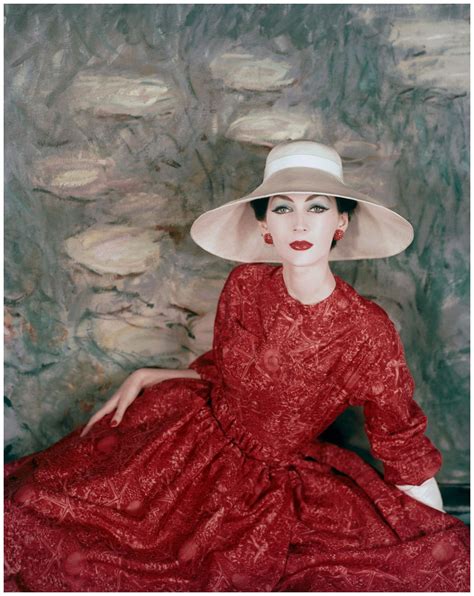 Dovima Photo Henry Clarke 1956 | Vintage fashion, Vintage couture