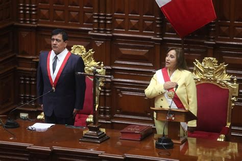 Dina Boluarte Asume Como Primera Mujer Presidenta De Perú La Tercera