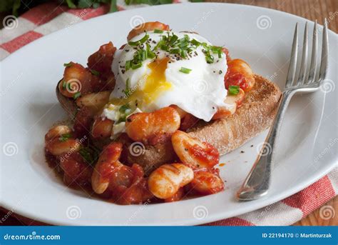 Eggs and beans on toast stock photo. Image of breakfast - 22194170