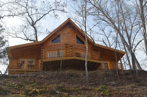 Bear Track Lake Cabins | Red River Gorge Luxury Lakeside Cabin Rentals