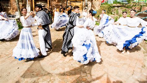 PARAGUAY MÚSICA Y DANZA – PARAGUAY – Festifolk