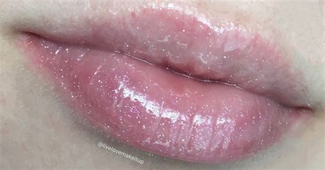 How To Glow: Kiko Milano makeup lip swatches!