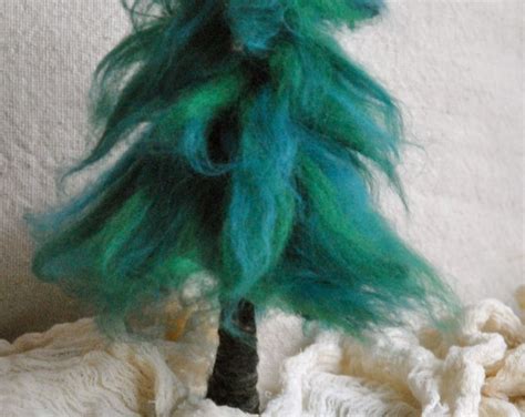 Wool Feather Tree Epattern In 5 Sizes 14 36 White Oak Ridge Designs