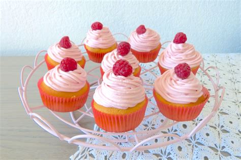 Framboise Cupcakes à la Vanille La Cuisine de Micheline