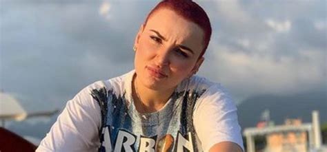 Arisa La Foto In Bikini Fa Impazzire I Fan Donne Magazine