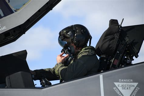 F 35A Crew Swap Provides Flexibility For Training Combat Air Combat