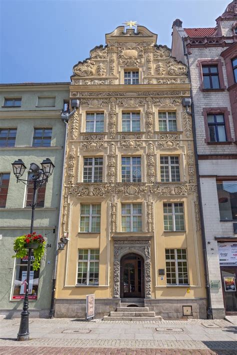 Fachada Barroca De La Casa De 1697 Bajo La Estrella Del Oro En La Plaza