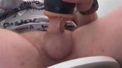 使用新玩具 Pornhub Gay