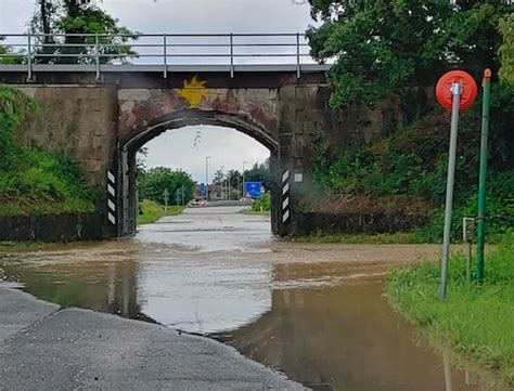 Disagi E Allagamenti Per Il Maltempo Pioggia Record Nelle Valli Del