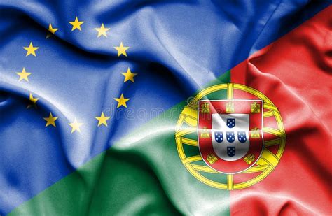 Bandeira De Ondulação De Portugal E Da UE Foto de Stock Imagem de