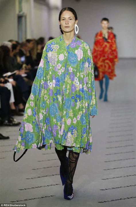 C D U Hot Nh T H M Nay M C V Y Xuy N Th U L N I Y T M I M To Nh Th Ang Che N Ng Cho C