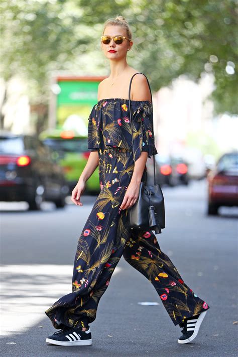 Karlie Kloss’s Street Style Transitions From Summer to Fall | Vogue