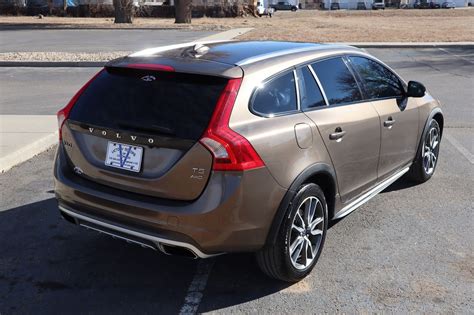 2015 Volvo V60 Cross Country T5 Platinum | Victory Motors of Colorado