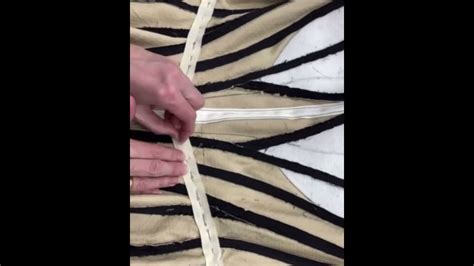 Корсет сейчас в топе #дизайнеродежды #couture #стиль #корсет #фигура # ...