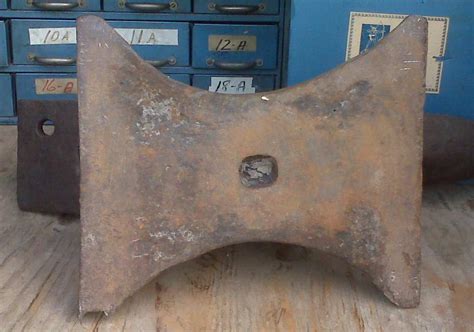 Help identify this anvil