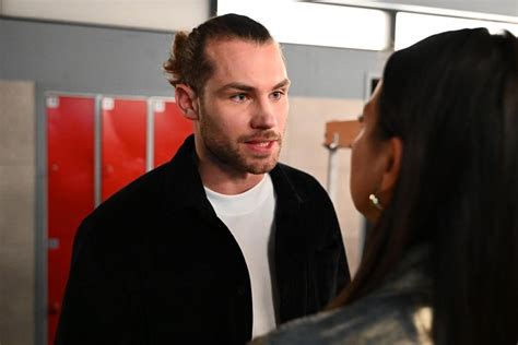 Alles Was Z Hlt Awz Bei Rtl Nur Wenige Stunden Dazwischen Milan Hafner Hat Sex Mit Zwei Frauen