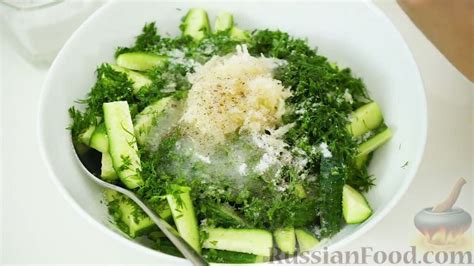 Рецепт: Огурцы с чесноком и укропом на RussianFood.com