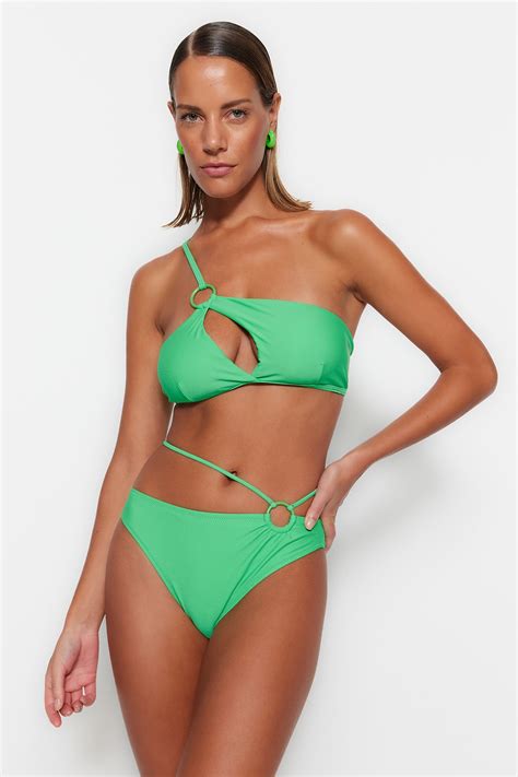 Trendyolmilla Yeşil Aksesuarlı Yüksek Bel Normal Paça Bikini Altı TBESS23BA00129 Fiyatı