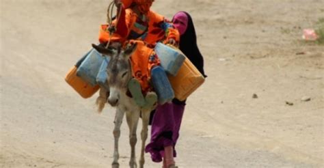 الحديدة موجة نزوح جديدة هرباً من القصف الحوثي العنيف يمن شباب نت