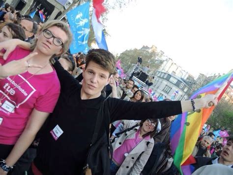 Reconversion Il Tait Au Premier Rang Des Manifs Contre Le Mariage Gay Aujourd Hui Il Est