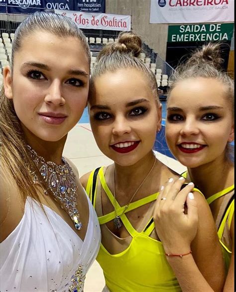 SelfieAlexandra Soldatova Arina Dina Averina Backstage Euskalgym