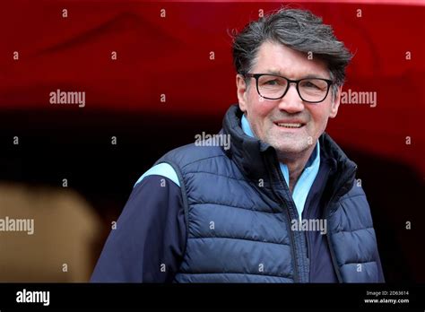 Luton Town Interim Manager Mick Harford Stock Photo Alamy