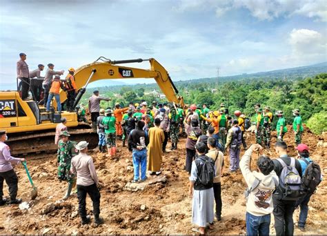 Satu Korban Gempa Ditemukan Di Longsoran Jalan Raya Cugenang Kilometer