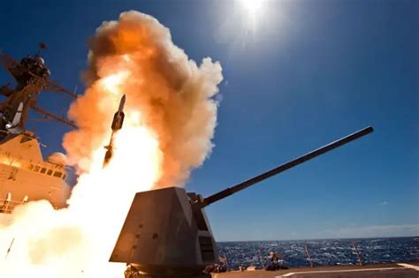 Raytheon Sm 6 Successfully Hits Frigate In Us Navy Test Demonstration